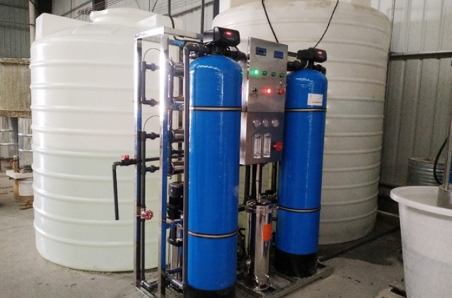 工業<a href=http://m.ztlnw.cn/fstcjssb/ target=_blank class=infotextkey>反滲透凈水設備</a>