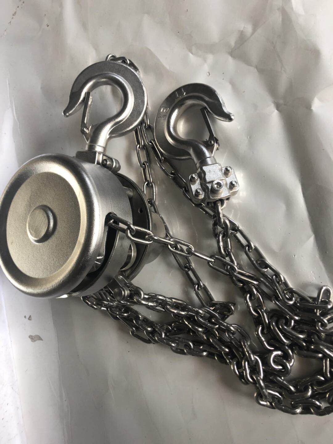 不銹鋼手拉葫蘆材質是304嗎?化工食品污水處理廠用哪種手拉葫蘆?